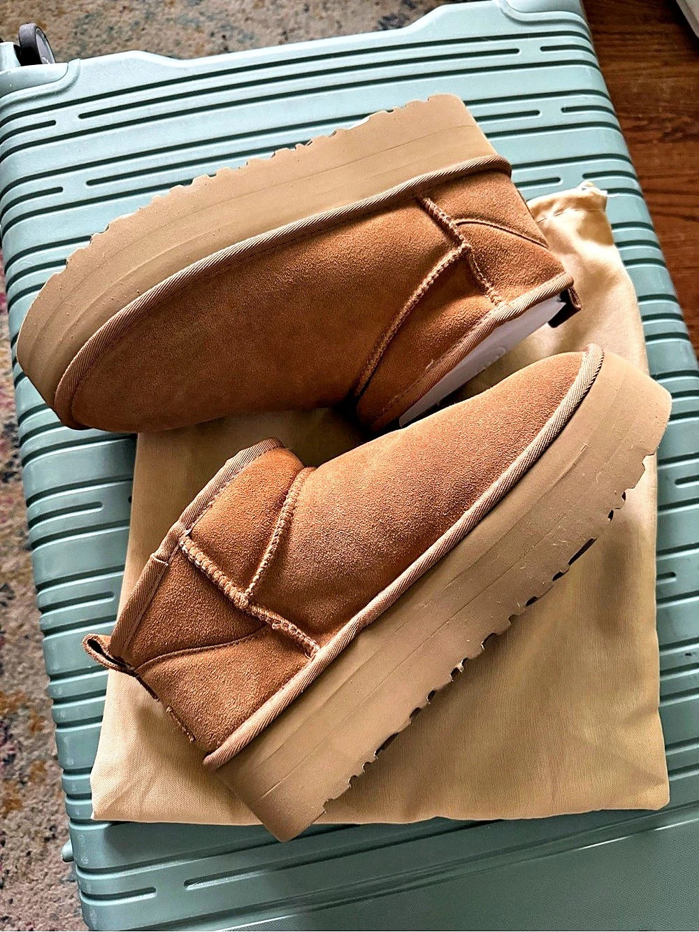 UGG Classic Ultra Mini Platform Brown Boots US 8